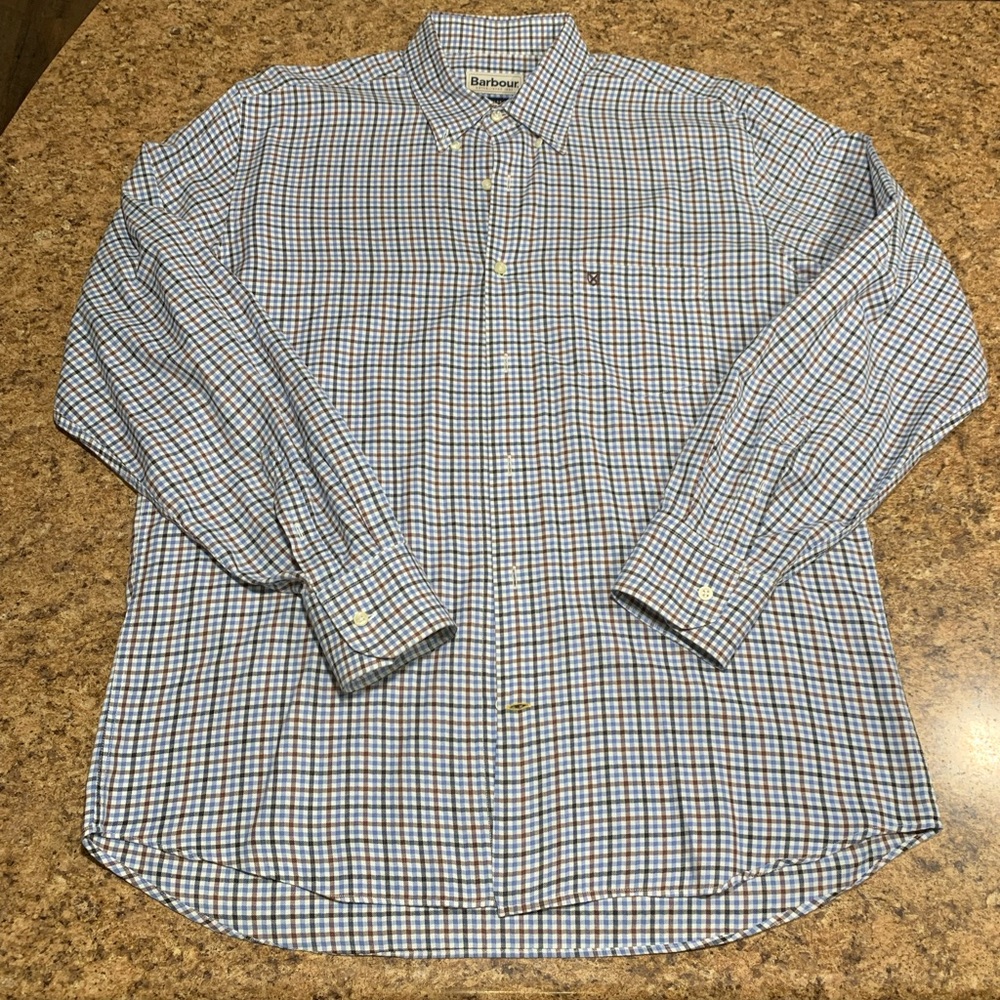 NWOT. Never worn. Barbour Button Down Shirt Medium